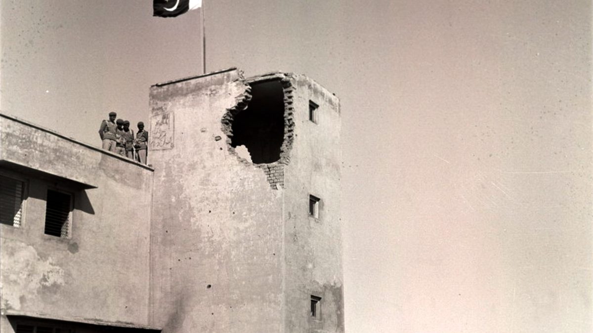 Pakistani soldiers hoisted the flag of Pakistan over chamb after capturing the area from Indian forces in 1971.